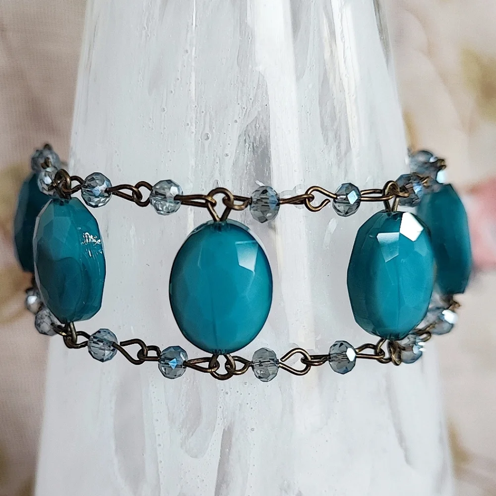 Teal Dusty Blue Glass Oval Faceted  Dual Chain Bracelet Brass Magnetic Clasp EUC